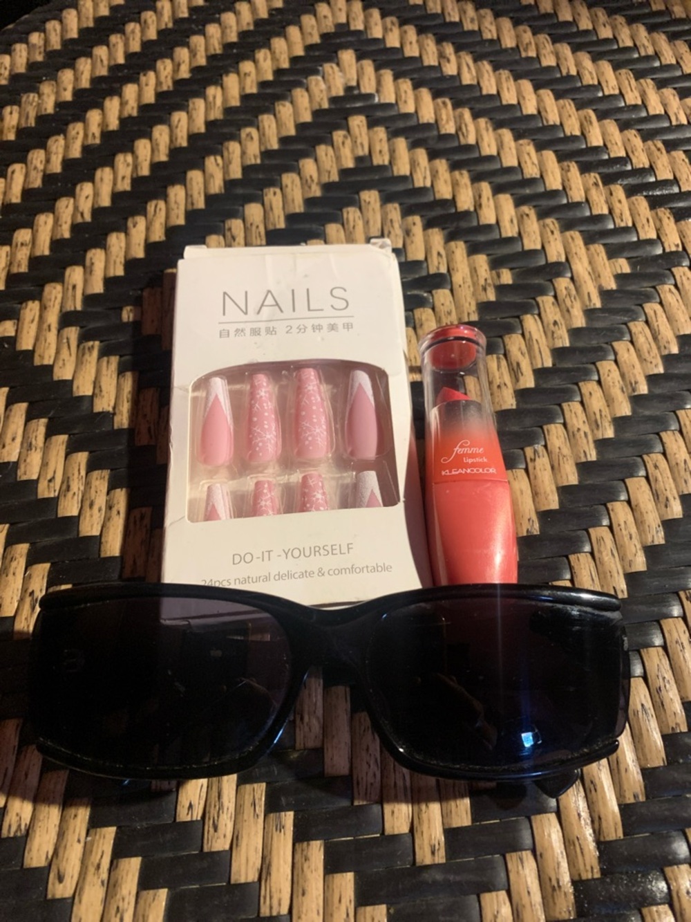 Pink Press-On Nail Set with Coral Lip Tint
